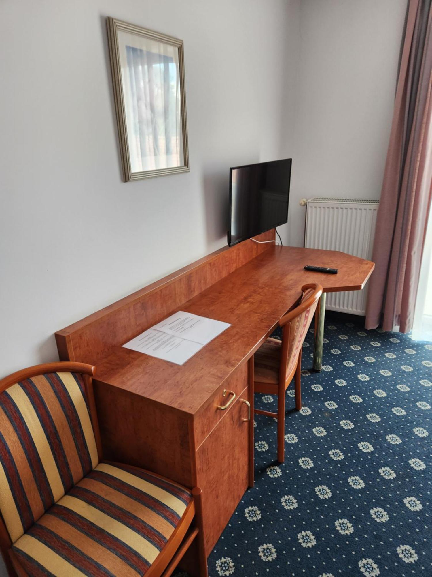 Hotel Hoyers In Pinneberg Prisdorf Екстер'єр фото